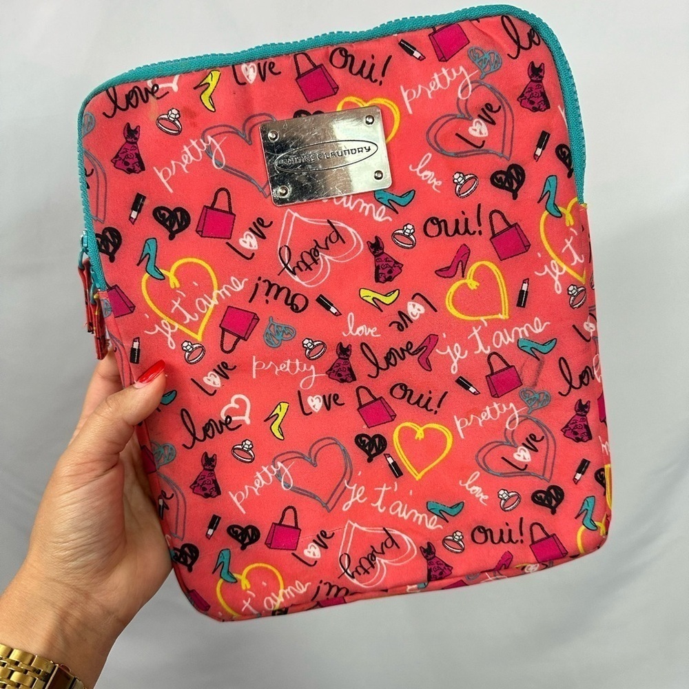 Chinese Laundry shopping graphic print ipad zipper case